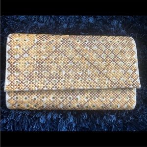 $5 bundled with any other closet item - NWOT - Embroidered Clutch